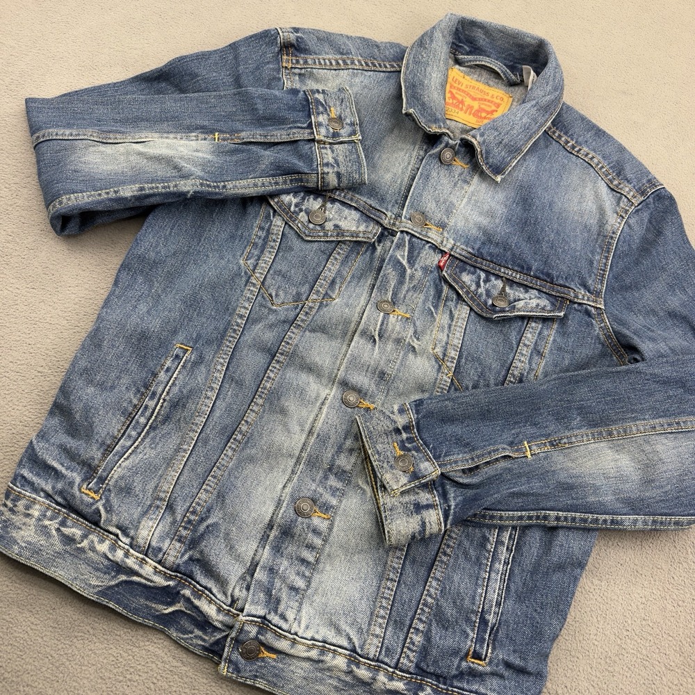 Levis Trucker Jacket Type 3 Mens M Blue Denim Bleach Faded Distressed 72334-0140